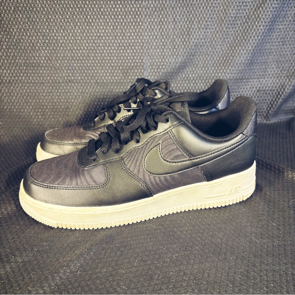 Nike Air Force 1 ‘07 LV8 Low Unisex Nylon Gridiron Black